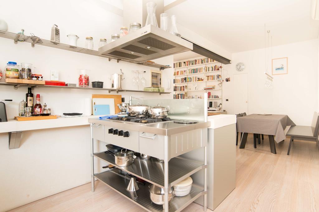 Ghetto Modern Apt For 4, Venice Apartman Kültér fotó